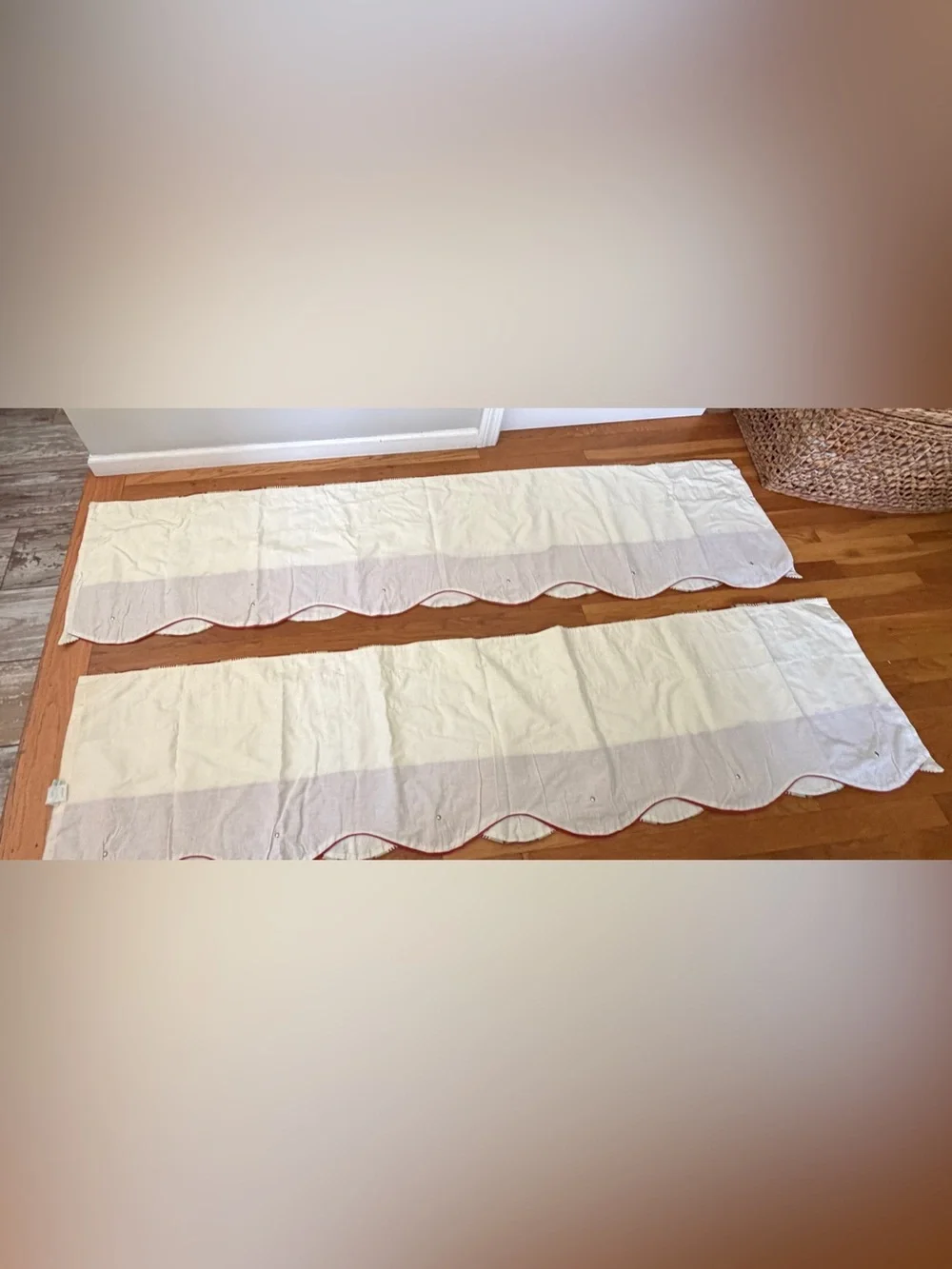 Waverly Capulet Striped Scalloped Valances 76” Red Green Lined Set of 2